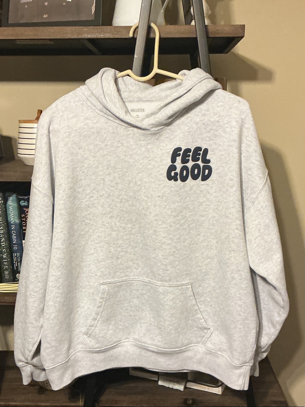 Hollister Light Gray 'Feel Good' Crewneck Hoodie Size M